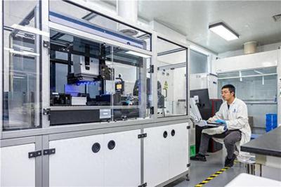 向未來要?jiǎng)恿?成都加速布局新興產(chǎn)業(yè)與未來產(chǎn)業(yè)，搶占新興能源技術(shù)研發(fā)高地